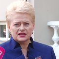 D. Grybauskaitė neatsitraukia: neleisiu išvogti valstybės
