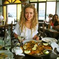 M. Šalčiūtė degustavo tradicinius Kanarų salų patiekalus: ožiuko pagailo, o jūros gėrybes išspjovė