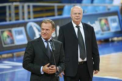 Georgas Vassilakopoulas (dešinėje) ir Donaldas Tuskas