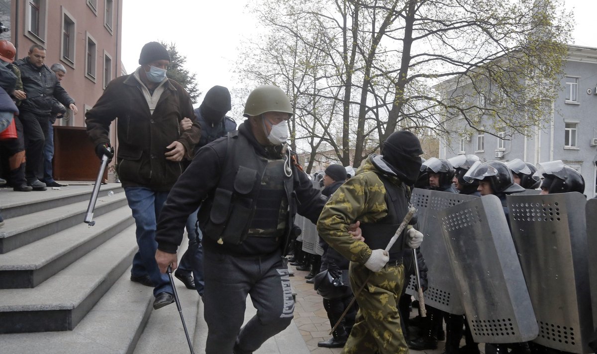 Ukrainos Rytuose tęsiasi neramumai 
