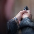 Vilniuje susipyko girtavę draugai, vienas jų griebė ginklą ir peršovė septynmetę