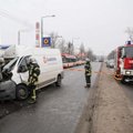 Vilniuje per avariją sumaitotame mikroautobuse prispaustas žmogus