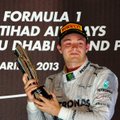 B. Ecclestone šio sezono „Formulės-1“ čempiono titulą pranašauja N. Rosbergui