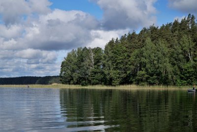 Ežeras. Baltieji Lakajai