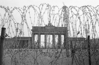 Berlyno simbolis - Brandenburgo vartai  buvo atsidūrę Rytuose