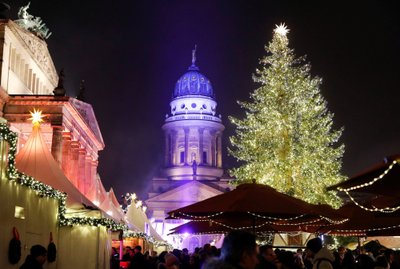 Kalėdų eglė Žandarmenmarkto aikštėje, Berlyne