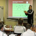 Žinomi Lietuvos futbolininkai trenerių kursuose susipažino su „Ajax“ klubo patirtimi