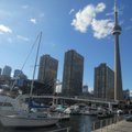 Kanada trečią mėnesį iš eilės praneša apie prekybos perteklių