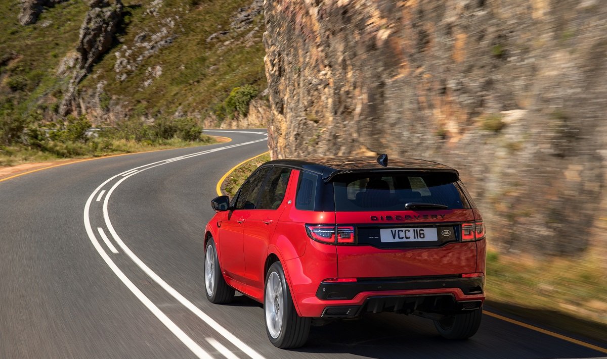 "Land Rover" atnaujino "Discovery Sport"