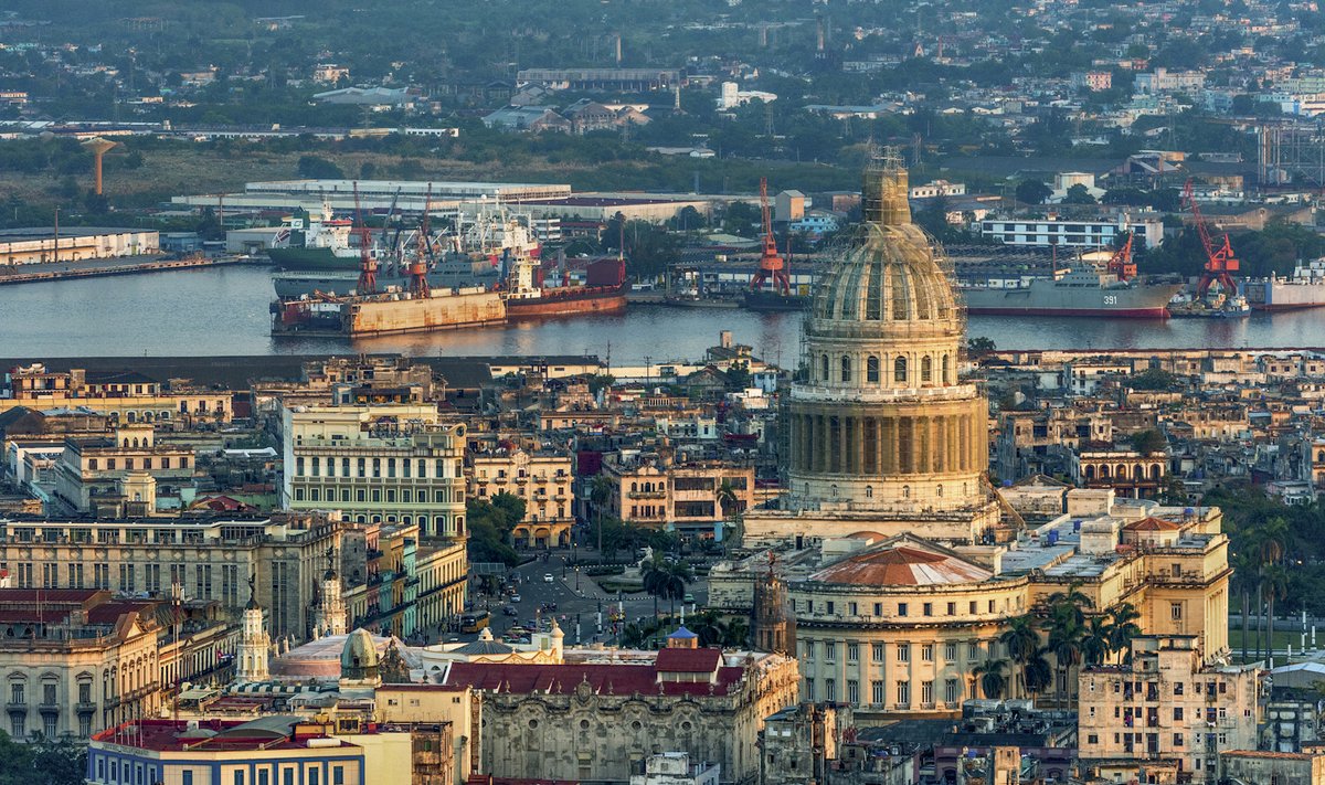 San Cristóbal de la Habana, dar vadinamas antilų perlu – tai grandiozinis metropolis, kuriame gyvena 2,2 mln. žmonių, tai – pulsuojanti Kubos širdis.