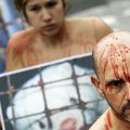 Madride apsinuoginę protestavo  gyvūnų teisių aktyvistai