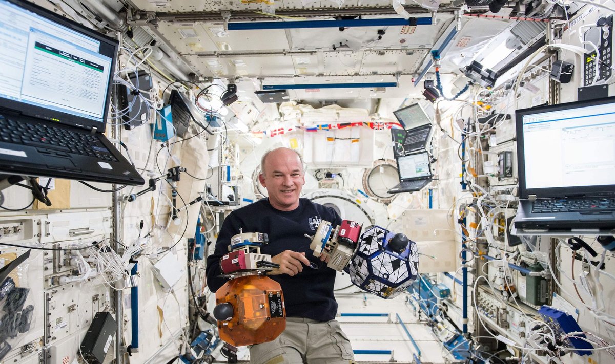 Amerikietis Džefas Viljamsas tapo ilgiausiai kosmose praleidusiu JAV astronautu