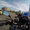 Kvapą gniaužianti greitosios pagalbos motociklo kelionė Varšuvos gatvėmis