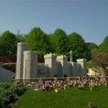 Miniatiūrinė Vindzoro pilies kopija iš „Lego“ detalių: čia tuoksis Harry‘is ir jo išrinktoji Markle