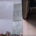 Mančesterio dangoraižis skleidžia paslaptingus garsus, kurių neįmanoma nutildyti