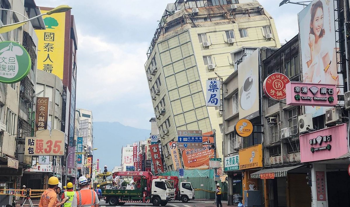 Žemės drebėjimo Taivane balandžio 3 d. pažeistas pastatas 