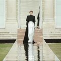 Paryžiaus aukštosios mados savaitė pradėta įspūdingu „Givenchy“ įkūrėjo pagerbimu