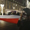 Lenkija žada užmauti apynasrį užsienio žiniasklaidos įmonėms