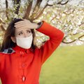 Alergologas: kaip nesumaišyti alergijos ar slogos su koronavirusu?
