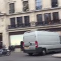 Londono juvelyrinių parduotuvių siaubas – plėšikai ant motorolerių
