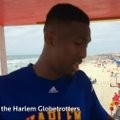 Neįtikėtini „Harlem Globetrotter“ ekipos krepšininko metimai paplūdimyje