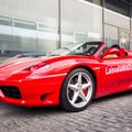 Netikėtas pasiūlymas: išlaikai vairavimo egzaminą iš pirmo karto – gauni pavairuoti „Ferrari“