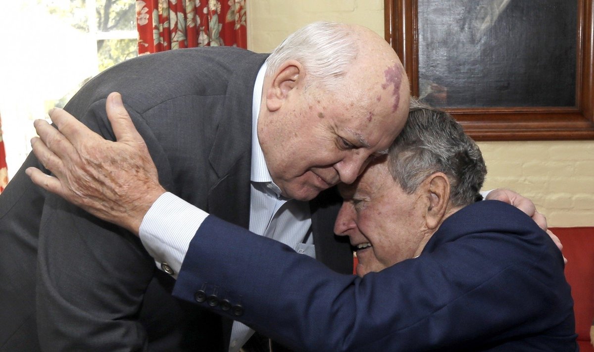 Michailas Gorbačiovas ir George'as H. W. Bushas
