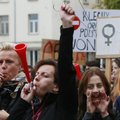 Lenkijos parlamentas pradeda ilgai lauktas diskusijas dėl abortų