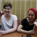 Rusijoje skirtas areštas protestą futbolo stadione surengusioms „Pussy Riot“ narėms