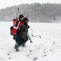 Atmintinė žvejams, kaip elgtis ant ledo