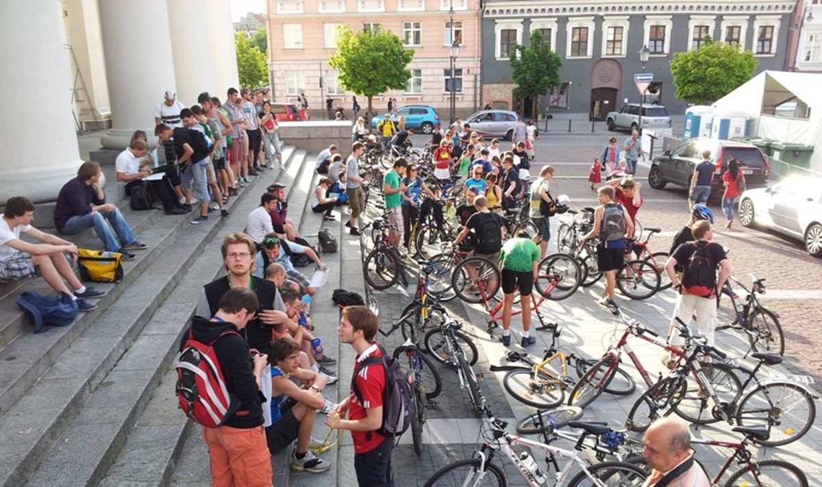 Vilniuje įvyko pirmasis orientacinių žaidimų dviračiais „Velo Orient 2012“ žaidimas