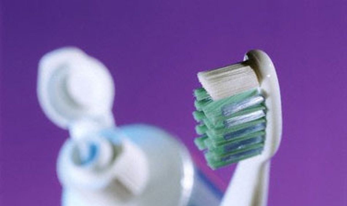 Dantų higiena, priežiūra, pasta, šepetėlis