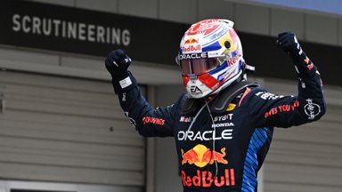 Avarijos ilgam sustabdytame Japonijos GP – eilinis Verstappeno triumfas