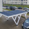Elektromobilių entuziastams pasiūlė stogines su saulės elektrinėmis
