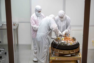 Į Žemę parskraidinti mėginiai iš asteroidi Bennu. Scanpix/NASA nuotr.