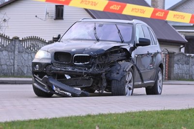 Girto BMW vairuotojo avarija Raseiniuose
