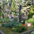 Ieškant Karmėlavos kapinėse pavogtos angelo skulptūros prašoma visuomenės pagalbos