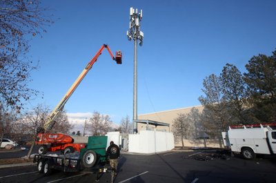 JAV oro linijos ragina stabdyti 5G plėtrą dėl galimo pavojaus oro uostuose.