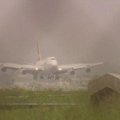 Dėl dūmų pilotų kabinoje, „Qantas” oro linijų lėktuvas buvo priverstas grįžti į Sidnėjų