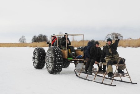 Kuršių marių taksi, kitaip dar vadinami „šumacheriais“