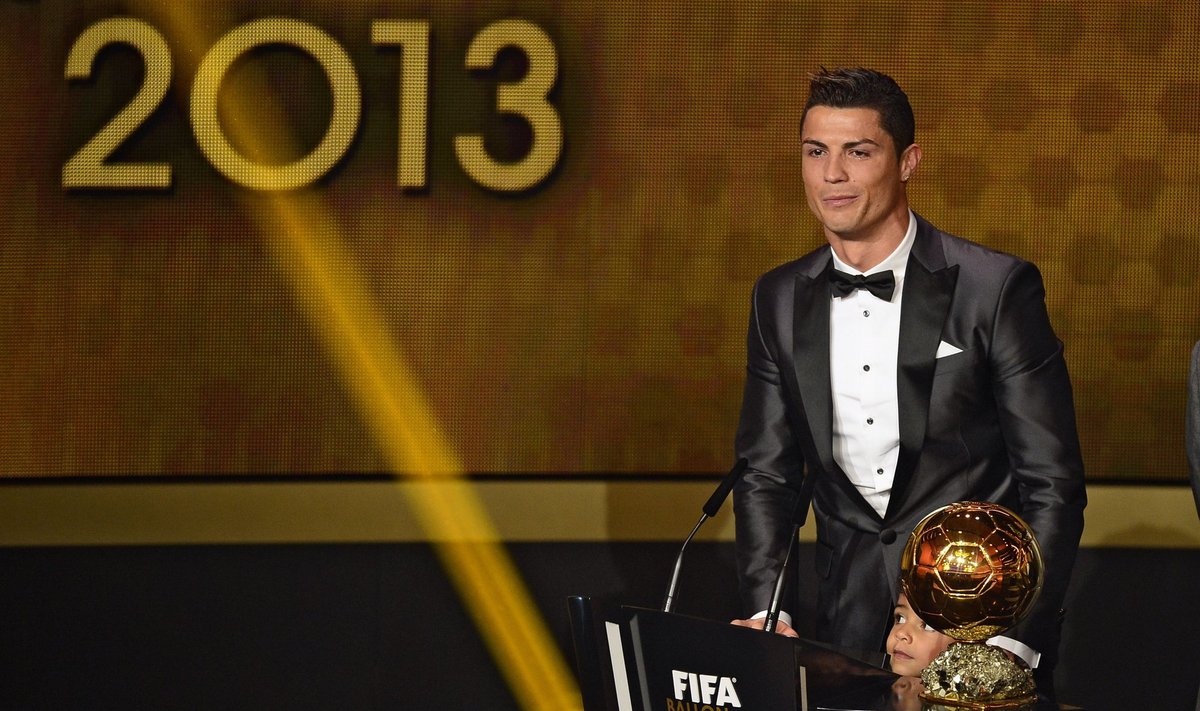 Cristiano Ronaldo iškovojo FIFA Auksinį kamuolį
