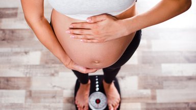 Tyrimo rezultatai – negailestingi: daugiau nei 15 kg priaugtas svoris per nėštumą gali turėti liūdnų pasekmių vaikui