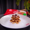 Kalėdinė eglė su šokoladiniu riešutų kremu – tikra švenčių stalo puošmena