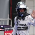 N. Rosbergas: varžovai mums kvėpuoja į nugaras