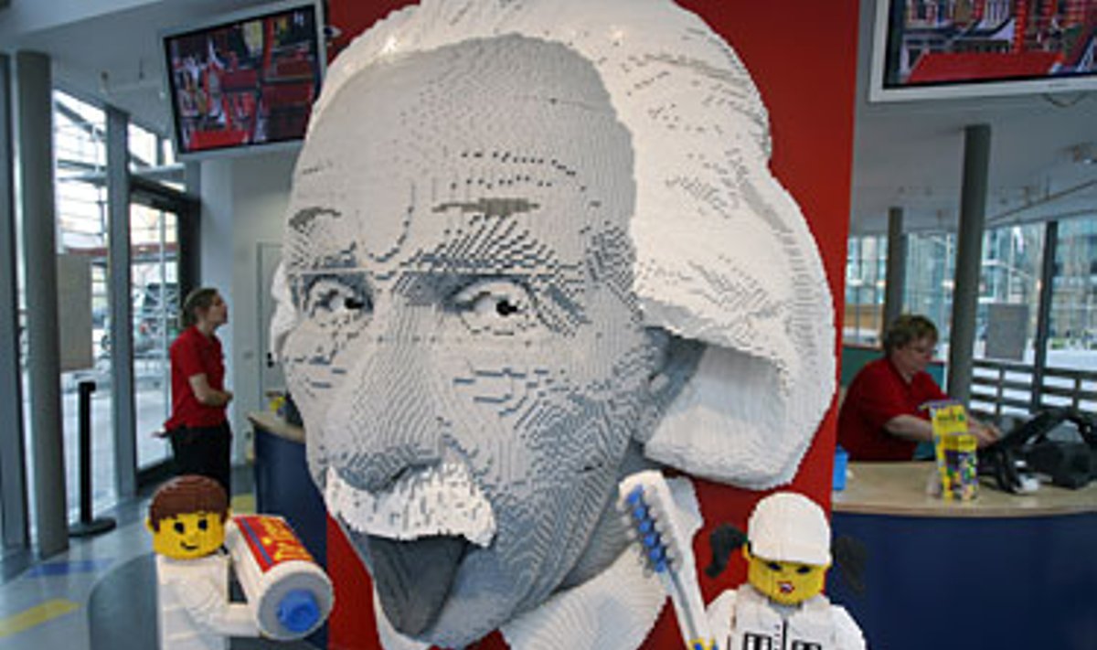 Iš "Lego" kaladėlių sudėliotas Alberto Enšteino biustas. 
