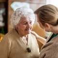 9 iš 10 lietuvių senatvę leistų globos namuose, bet pasirinkti tinkamus sunku: trūksta gerų pavyzdžių