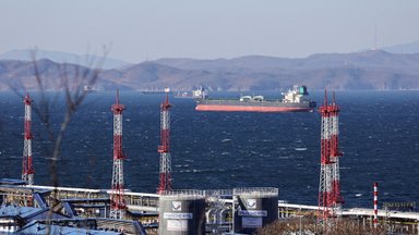 Rugpjūtį Rusija sumažins naftos eksportą 500 tūkst. barelių per dieną