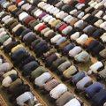 Musulmonai visame pasaulyje pradeda švęsti Id al Fitrą