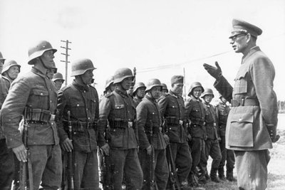 Generolas Andrejus Vlasovas ir jo kariai