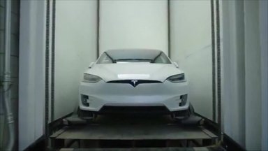 Elonas Muskas pristatė pirmąjį Los Andželo tunelį